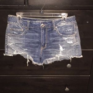 American Eagle Slouchy Shortie - Size 8